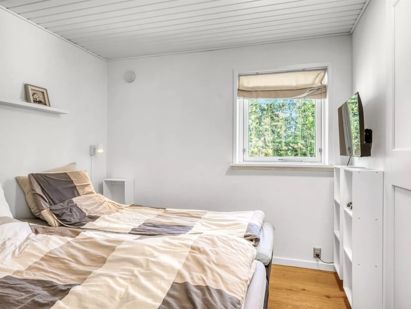 "Toralf" -  from the sea-Drinnen