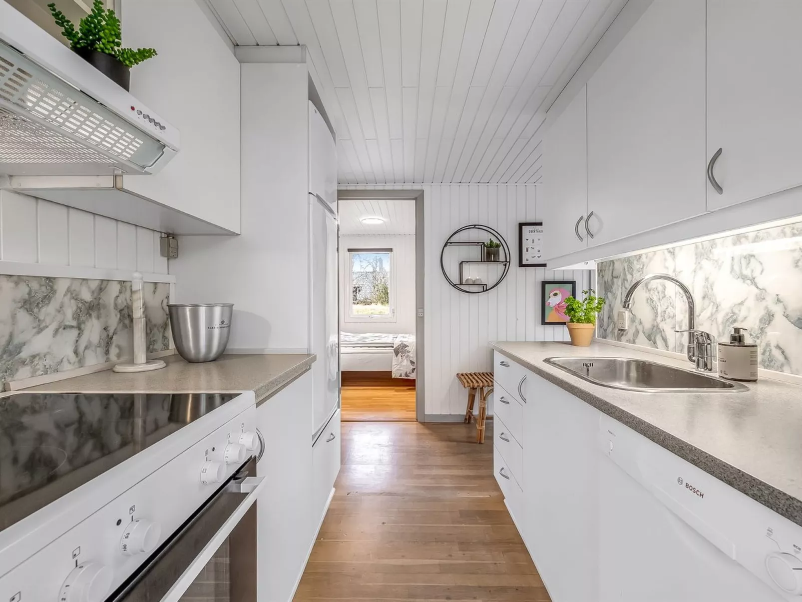 "Heike" - 700m to the fjord-Drinnen