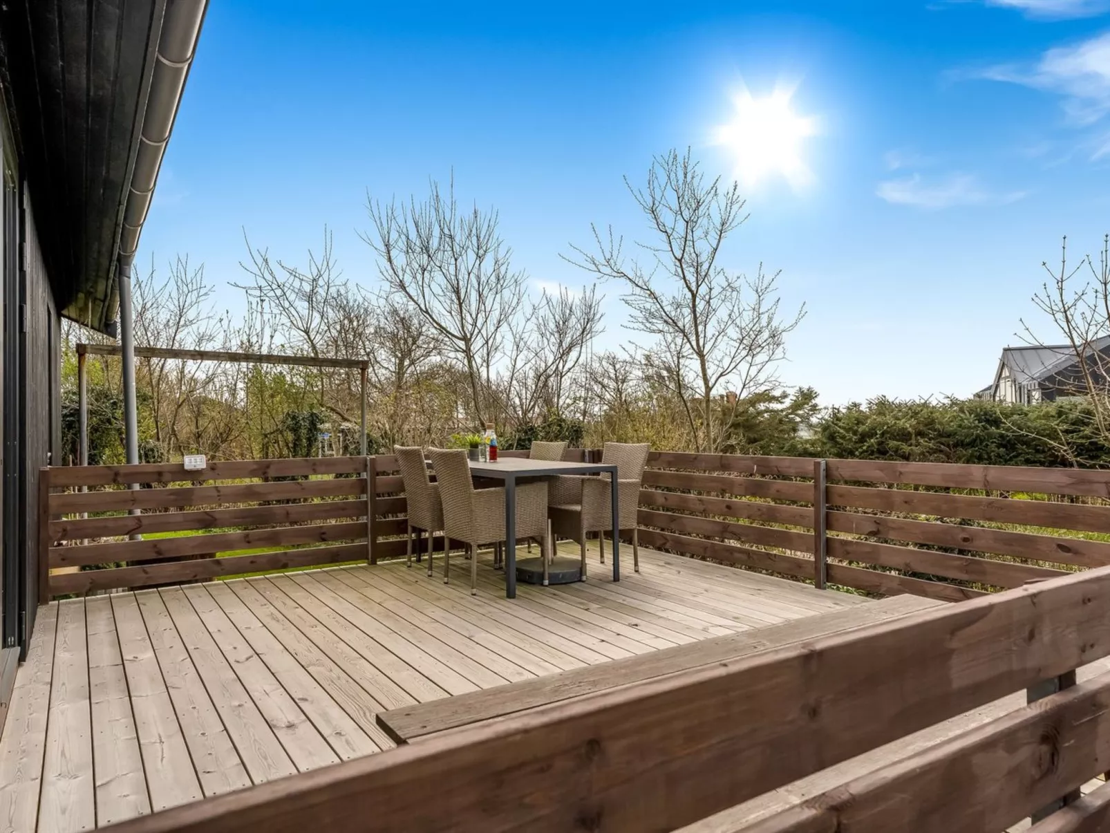 "Lenya" - 300m to the fjord-Outside