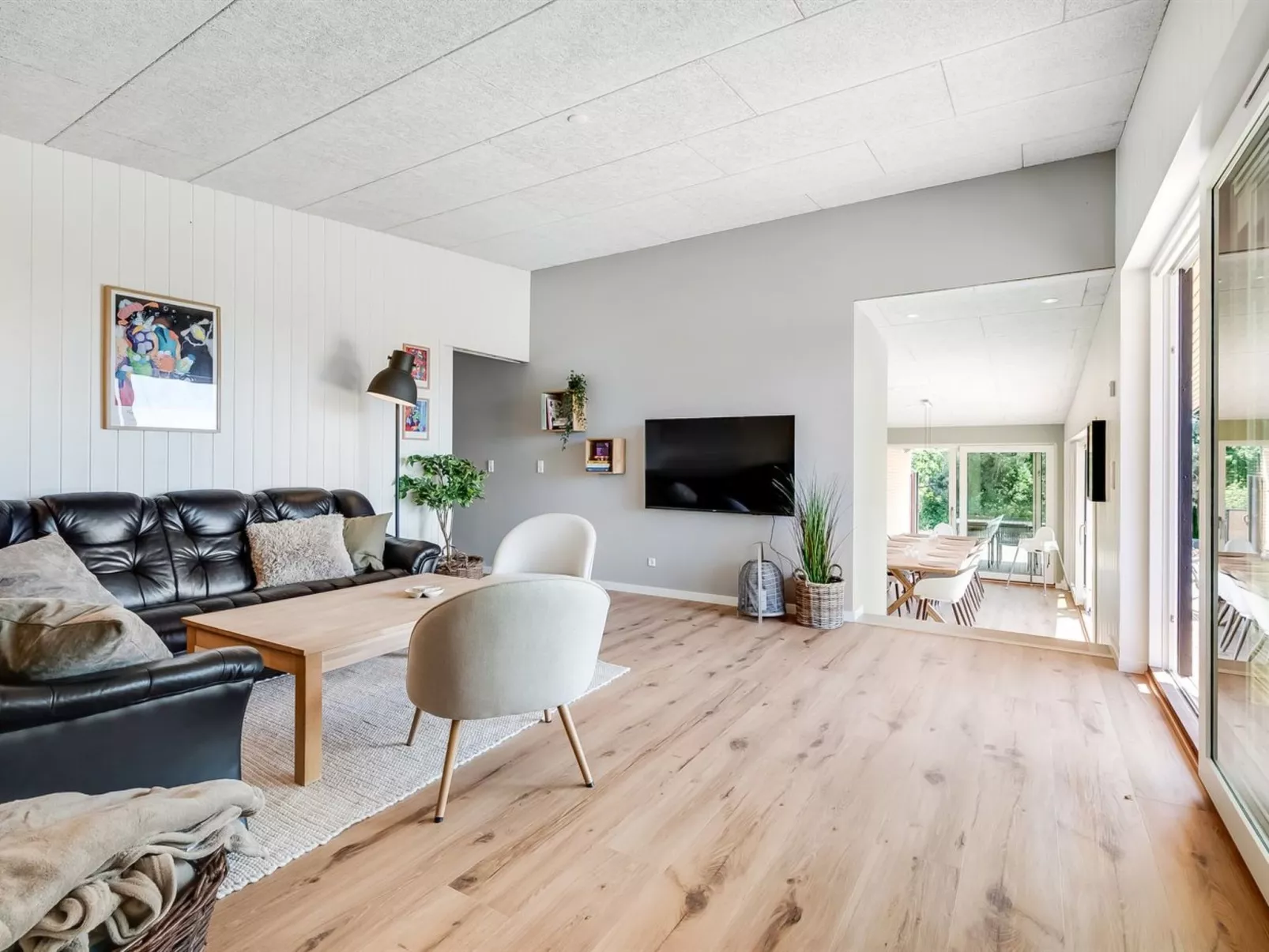 "Arjuna" - 750m from the sea-Inside