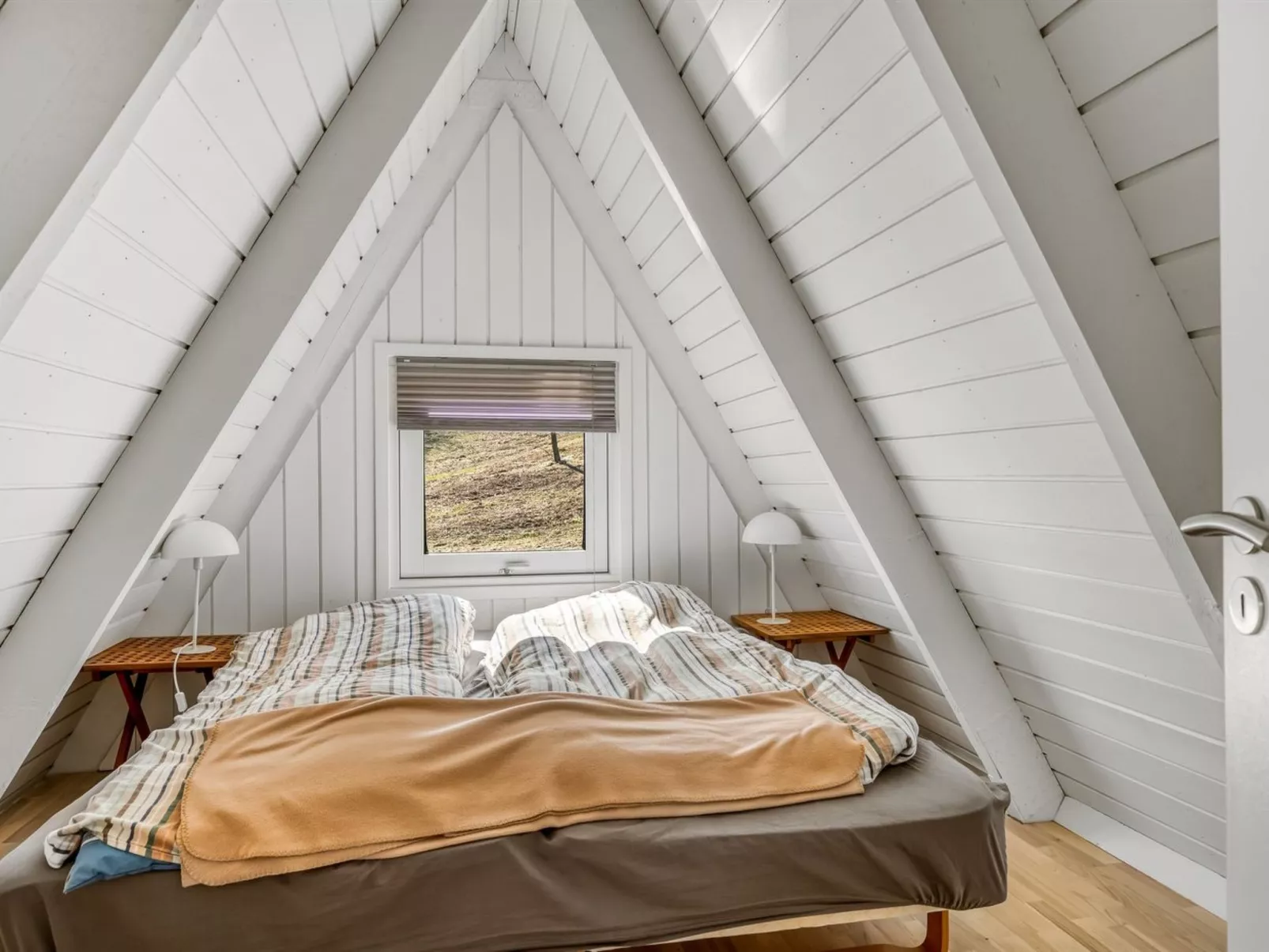 "Kauno" - 16km to the fjord-Dedans