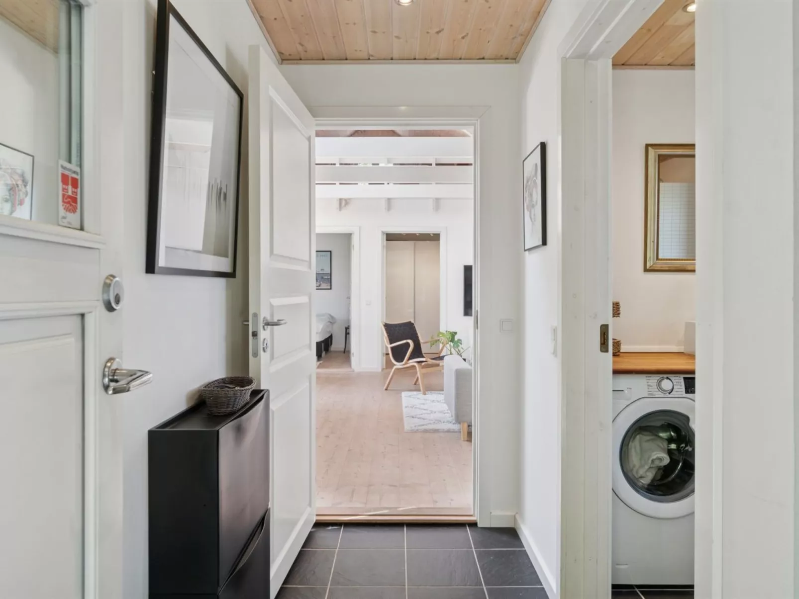 "Veljan" - 1.2km from the sea-Drinnen