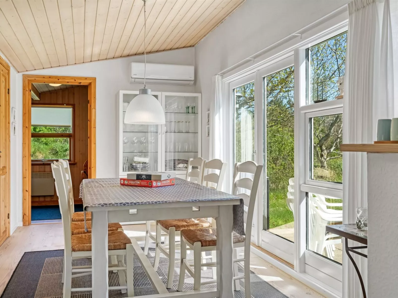 "Rieke" - 2km from the sea-Inside