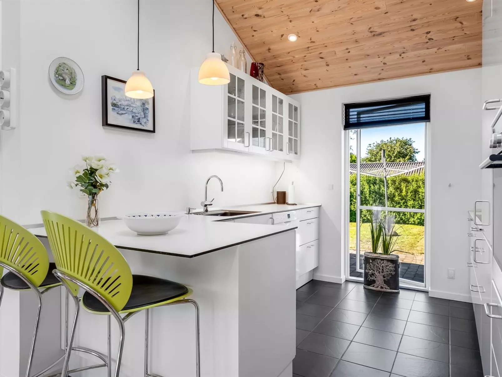 "Shania" - 300m from the sea-Inside