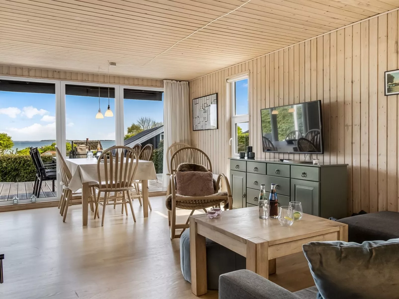 "Egonie" - 100m from the sea-Drinnen