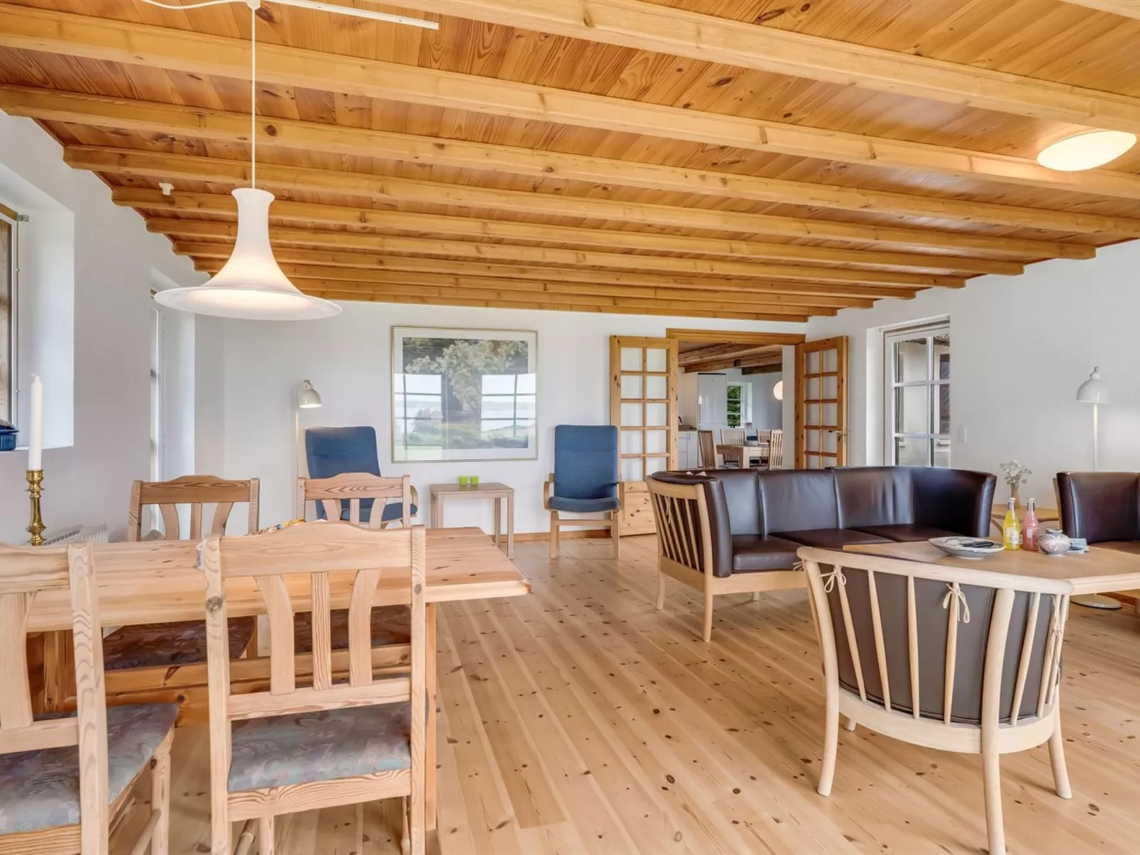 "Åsta" - 400m to the fjord-Inside