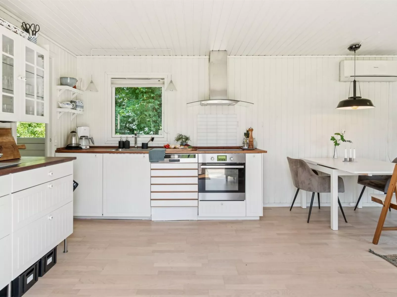 "Holmer" - 2.5km from the sea-Drinnen