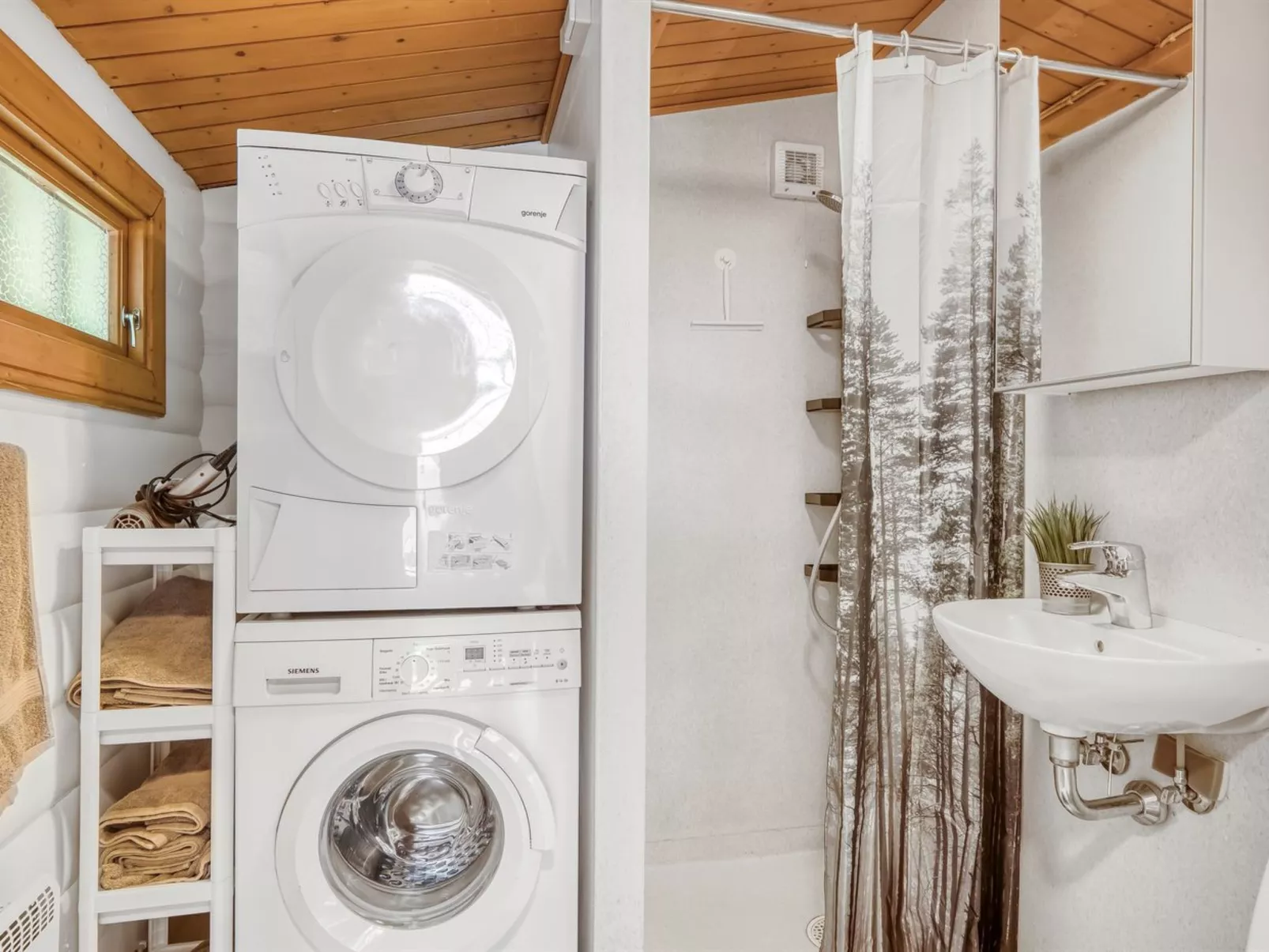 "Thermet" - 1.6km from the sea-Inside