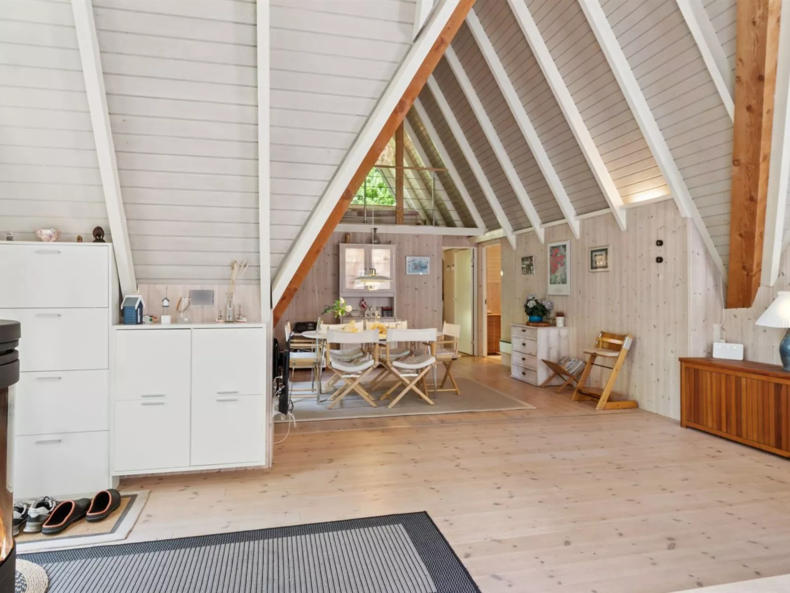 "Thrond" - 500m from the sea-Inside