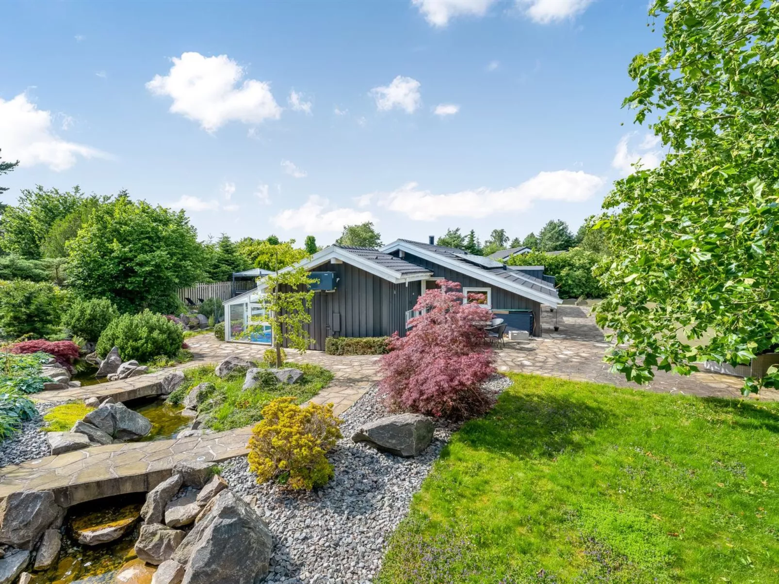 "Ellie" - 700m from the sea-Outside