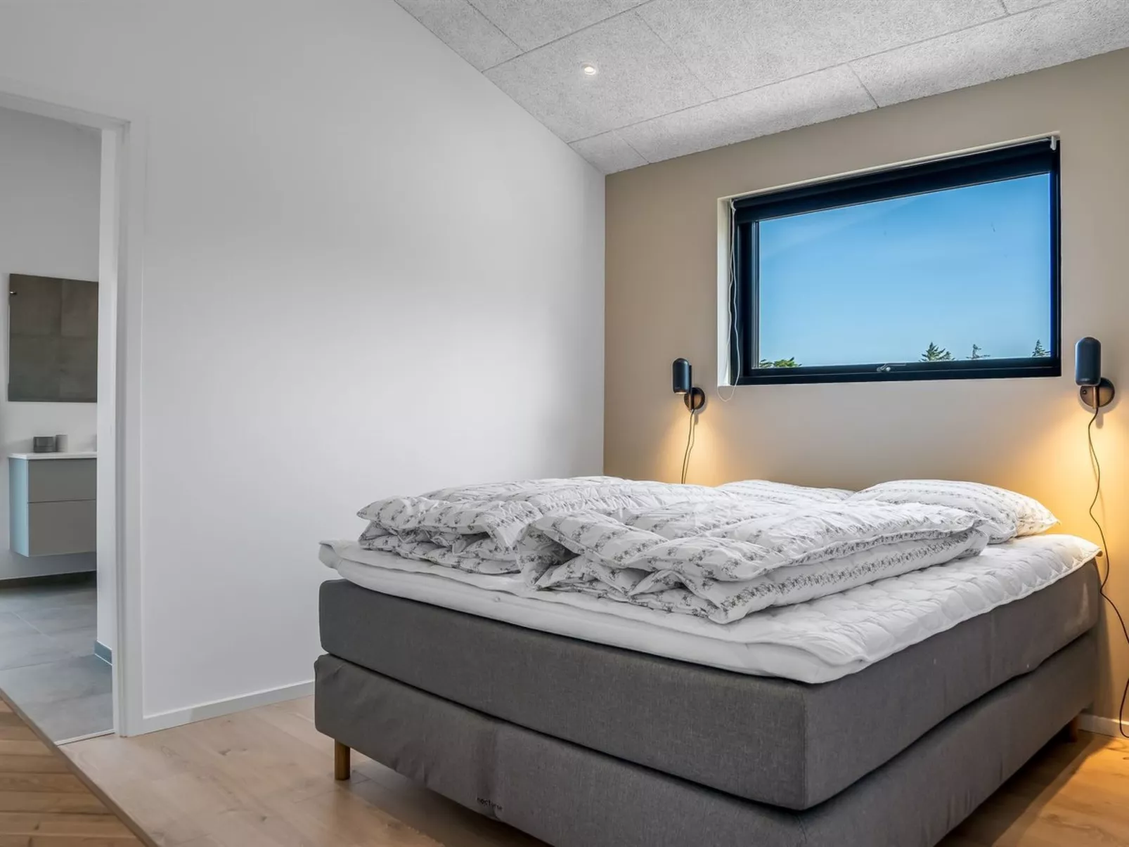 "Silja" - 900m from the sea-Inside