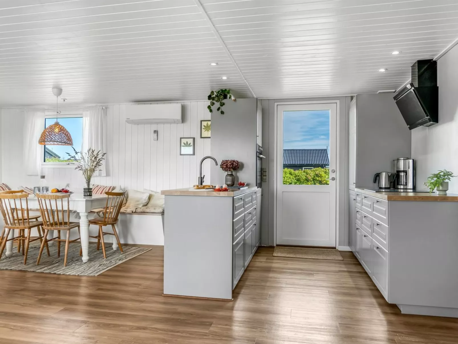 "Leonard" - 130m from the sea-Dedans