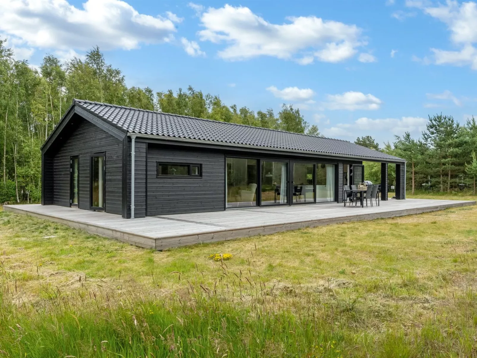 "Sighvat" - 300m from the sea-Draußen