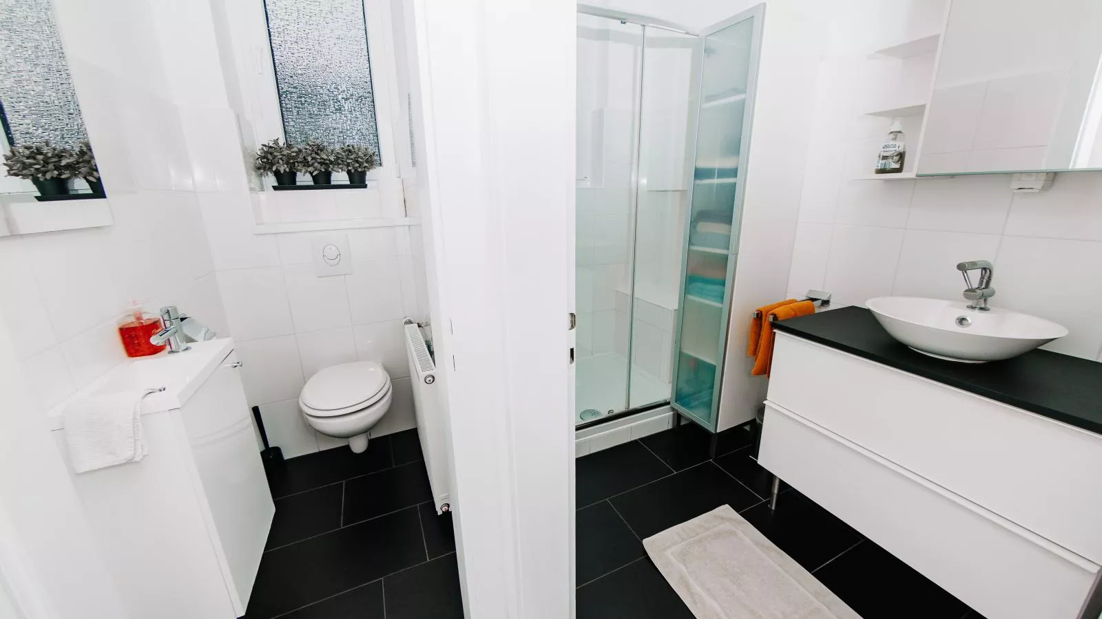 Hubertus II-Bathroom