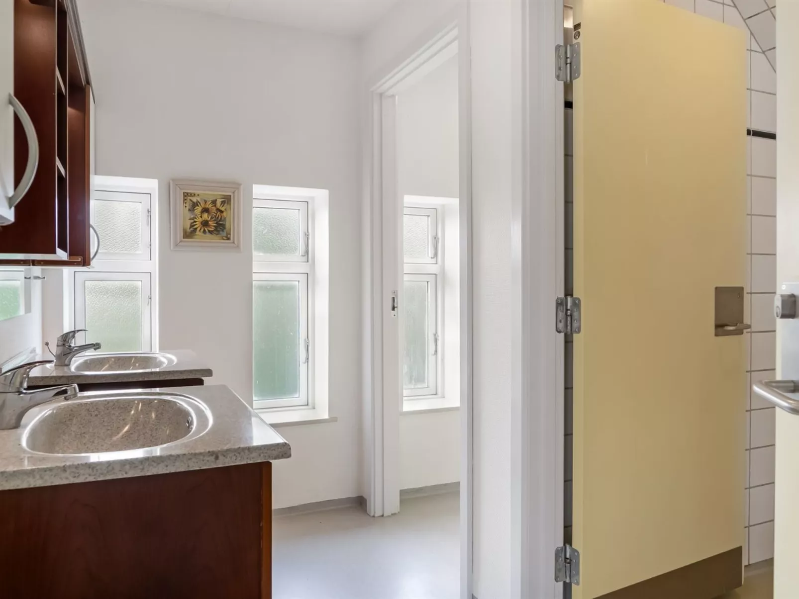 "Har" - 1.2km from the sea-Inside