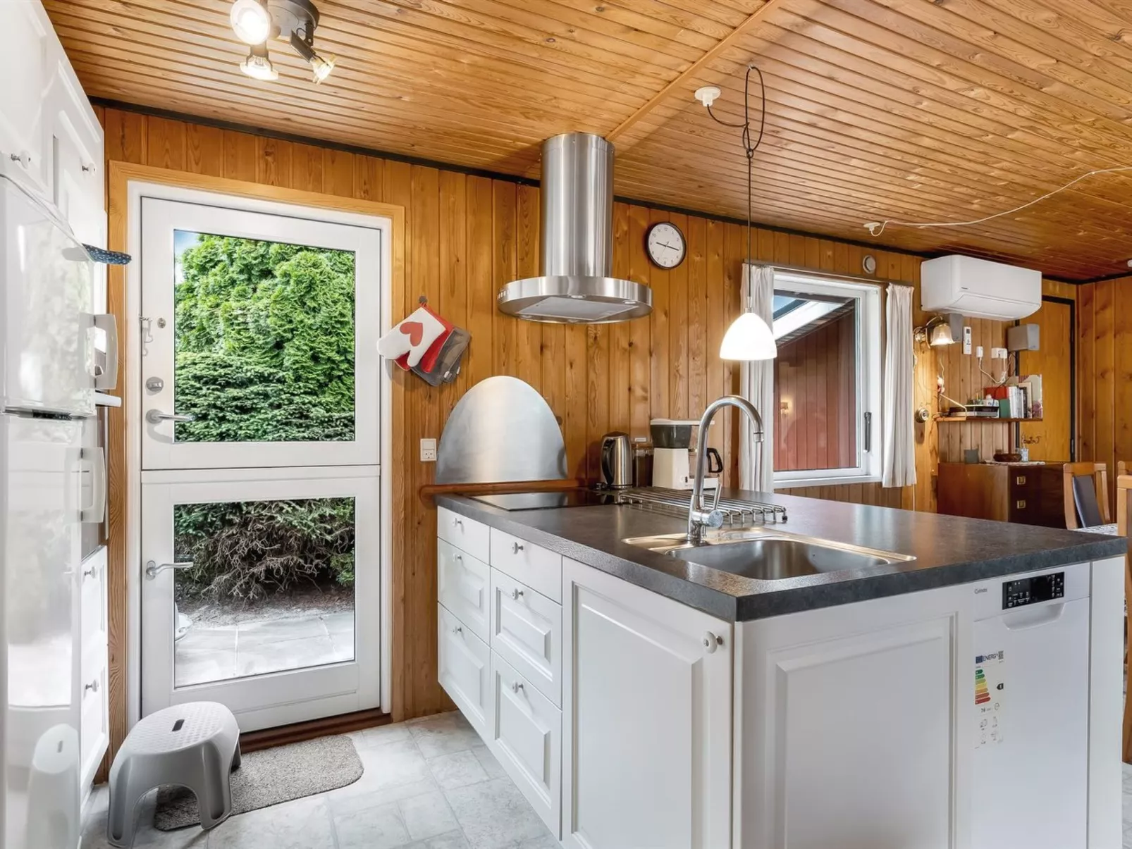 "Wiggi" - 250m from the sea-Drinnen