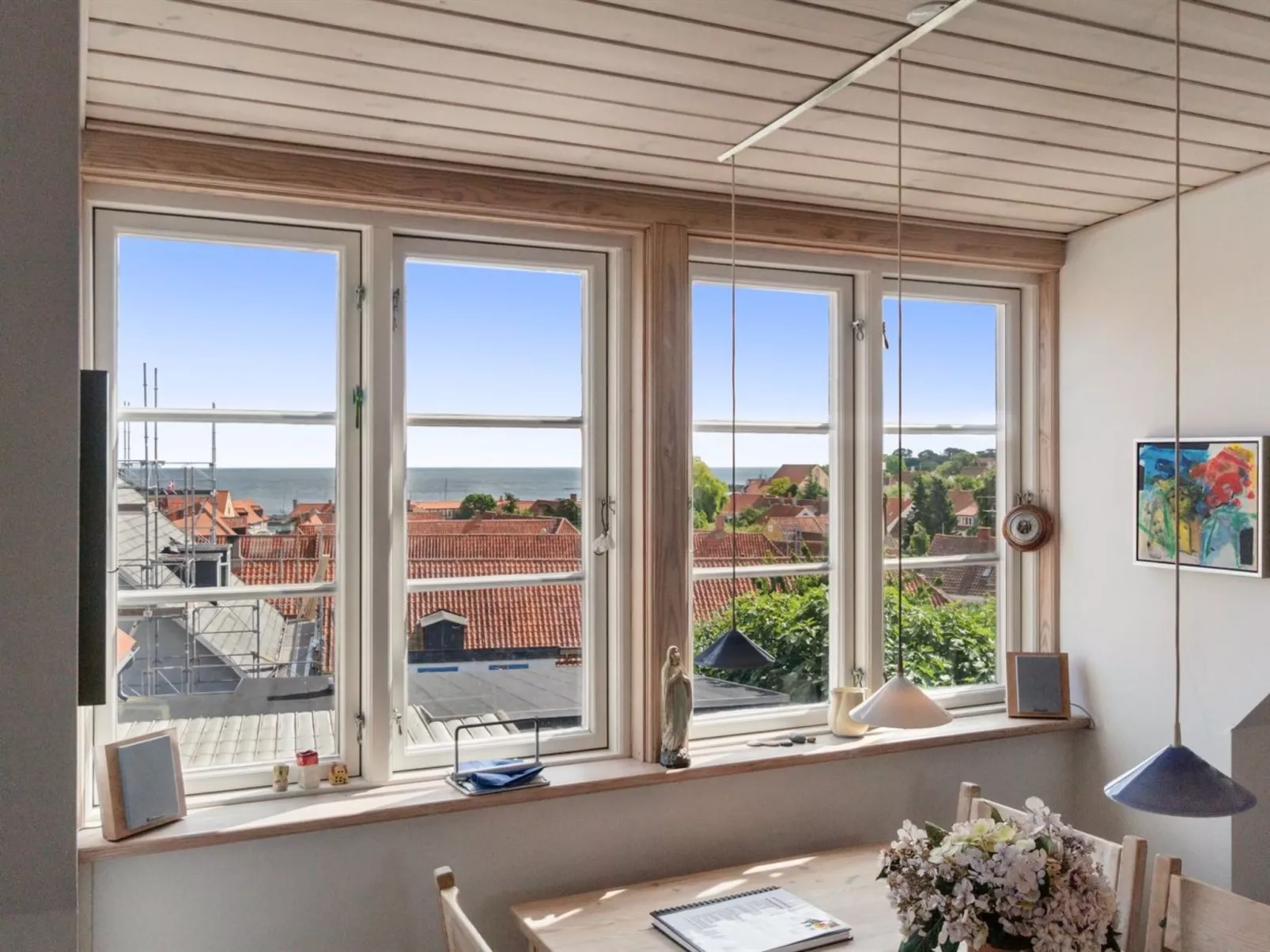 "Habbo" - 300m from the sea-Dedans