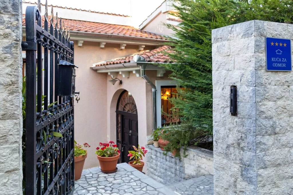 458038-Nicht zugeordnet