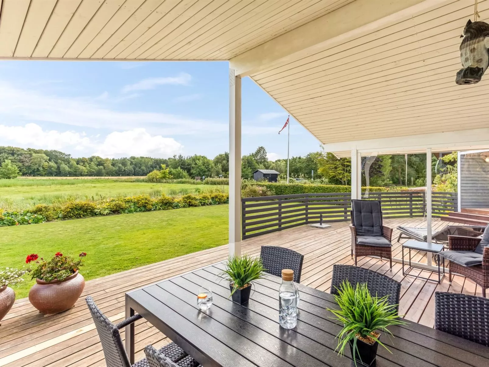 "Eisa" - 75m from the sea-Outside