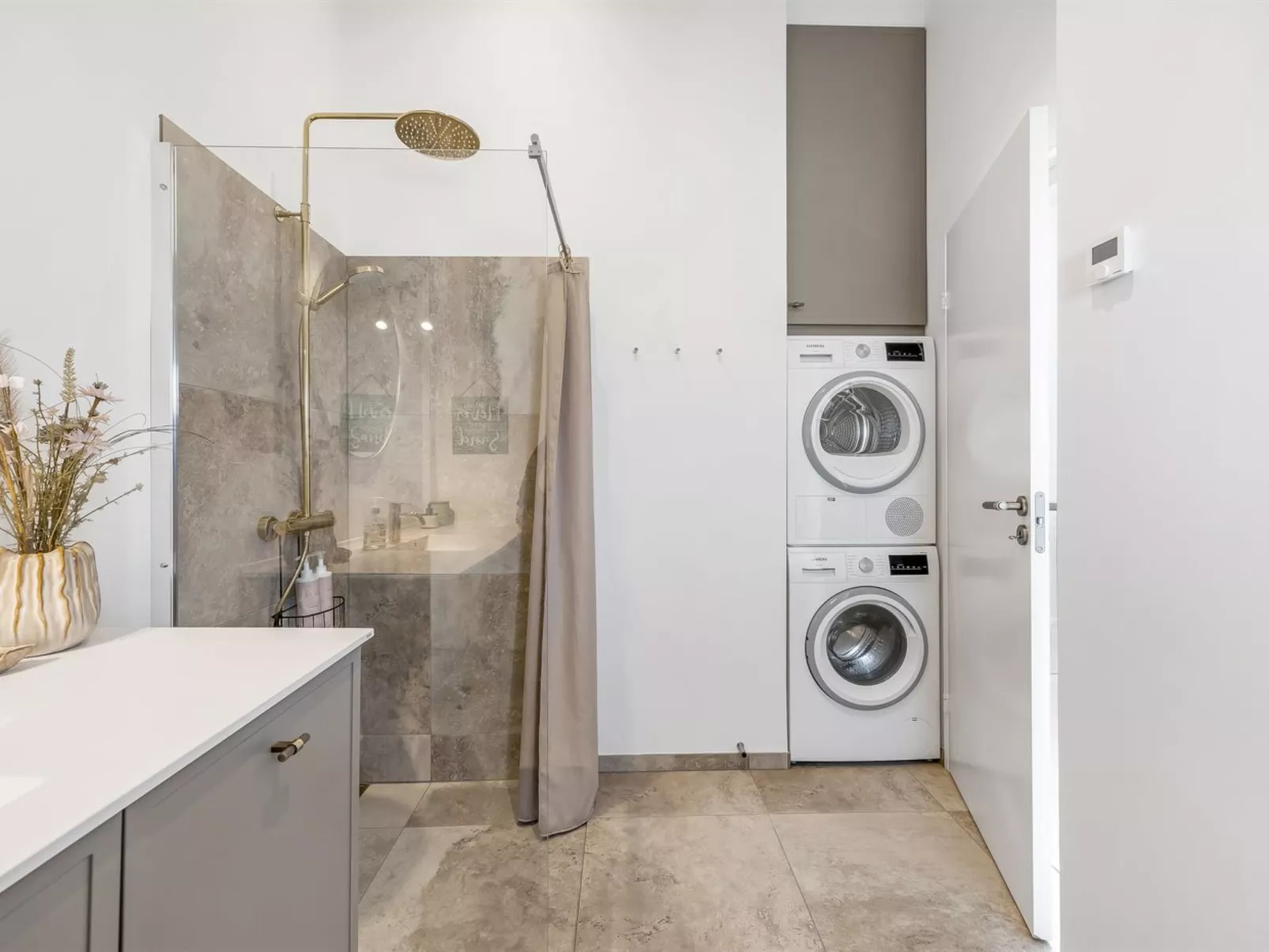 "Tjure" - 500m from the sea-Drinnen