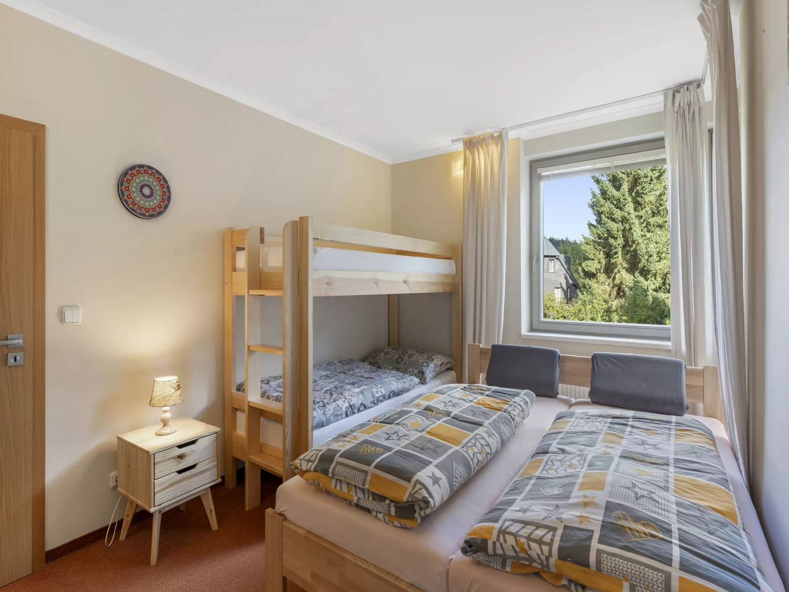 Resident Harrachov B-Drinnen