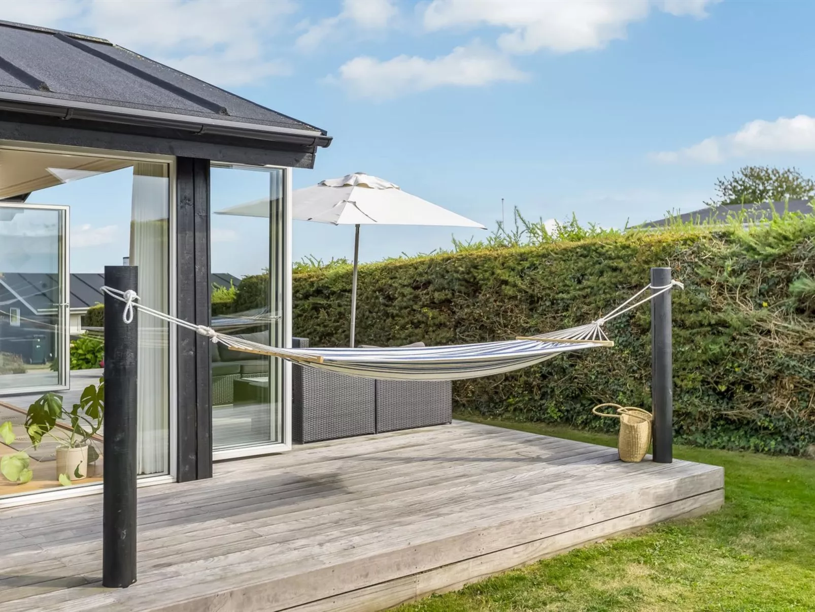 "Hubertina" - 75m from the sea-Outside