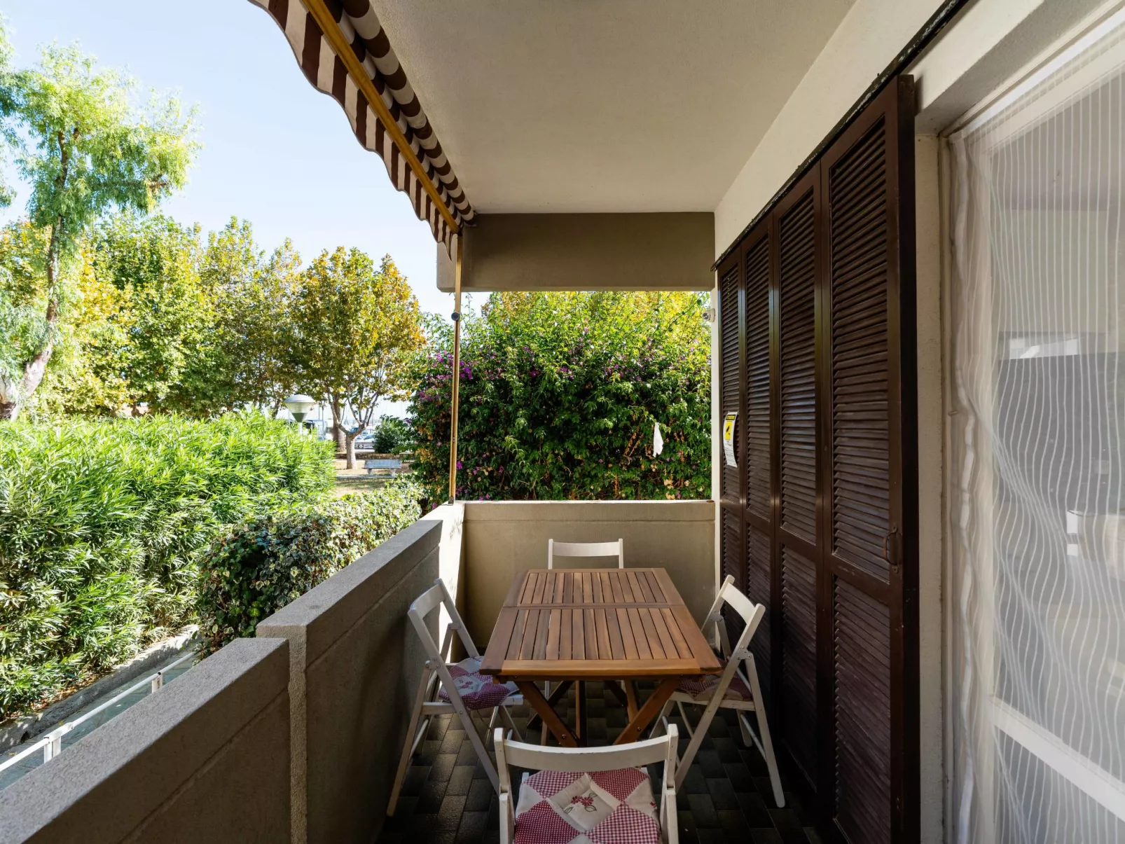 Due passi dal mare-Draußen