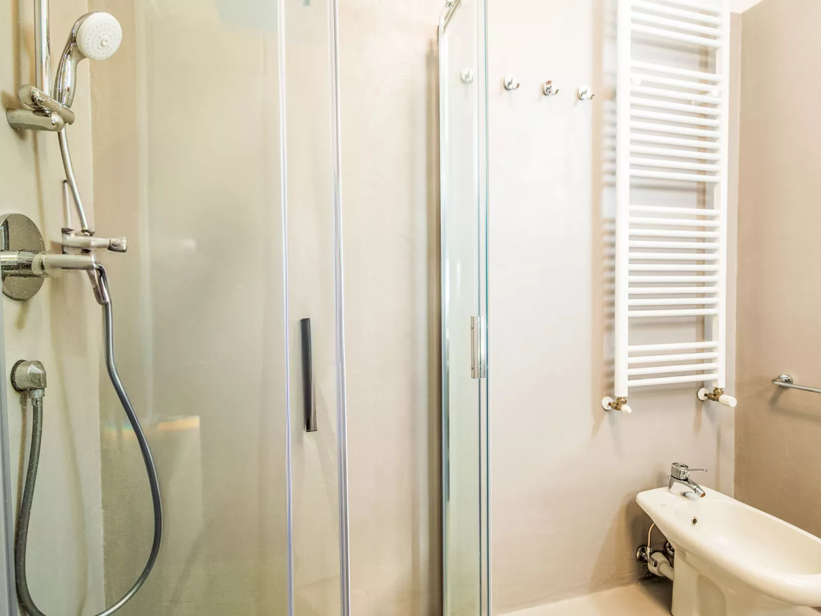 Monte Confinale Garden View-Drinnen