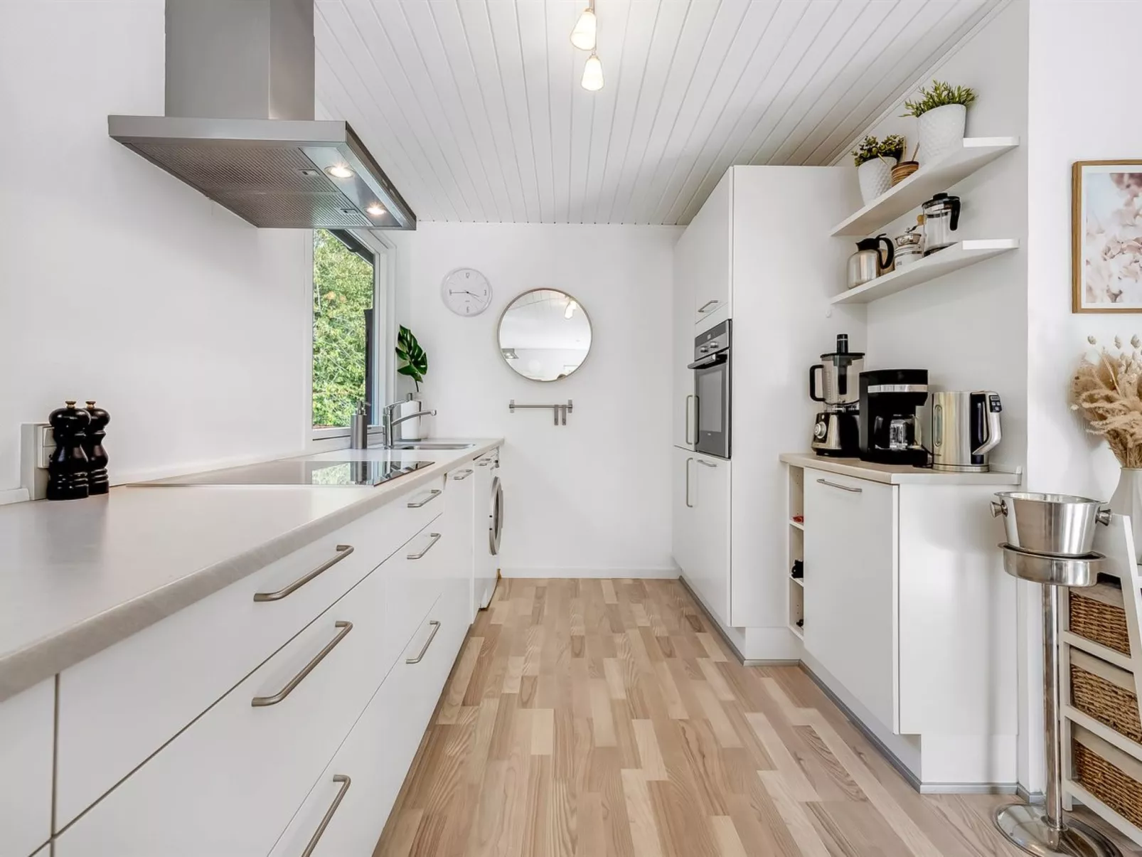 "Winder" - 925m from the sea-Inside