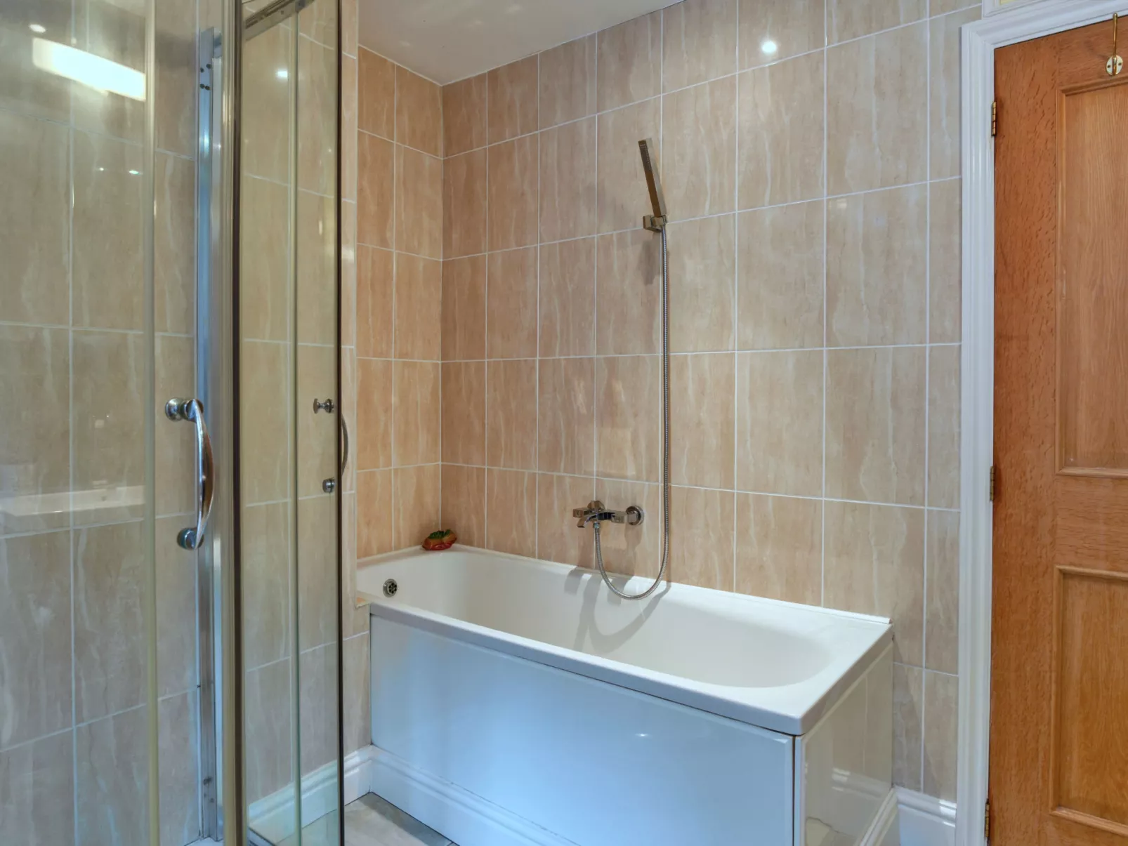 Nor Nour, Cawsand-Dedans