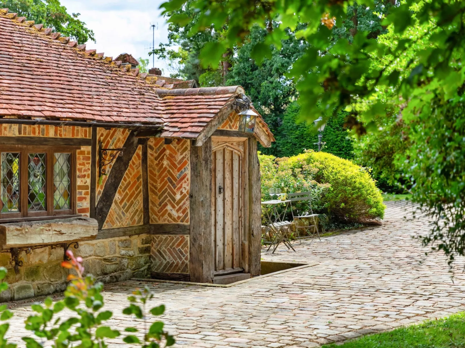 Sandhill Cottage with Hot Tub-Outside