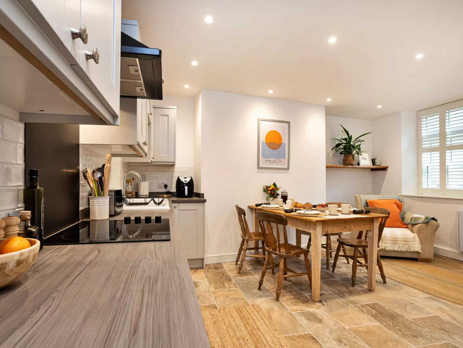 Courtyard Cottage-Inside