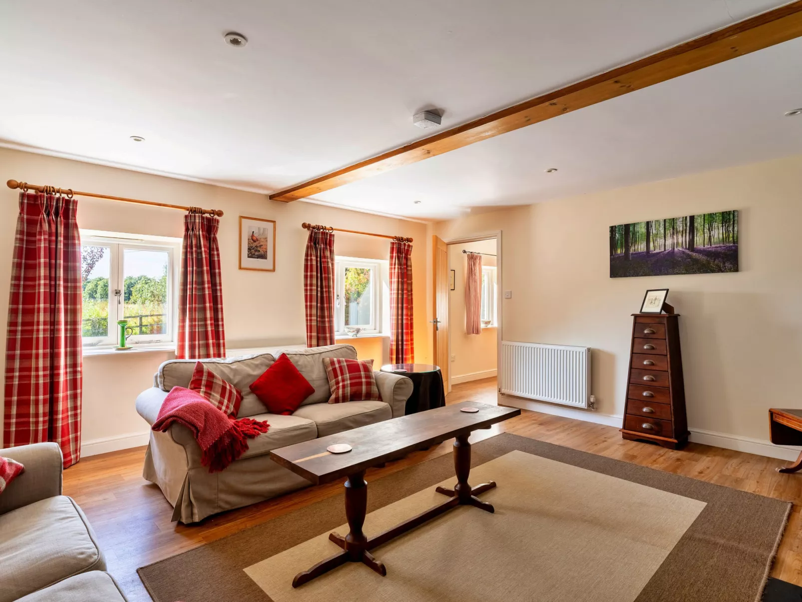 The Old Granary-Dedans