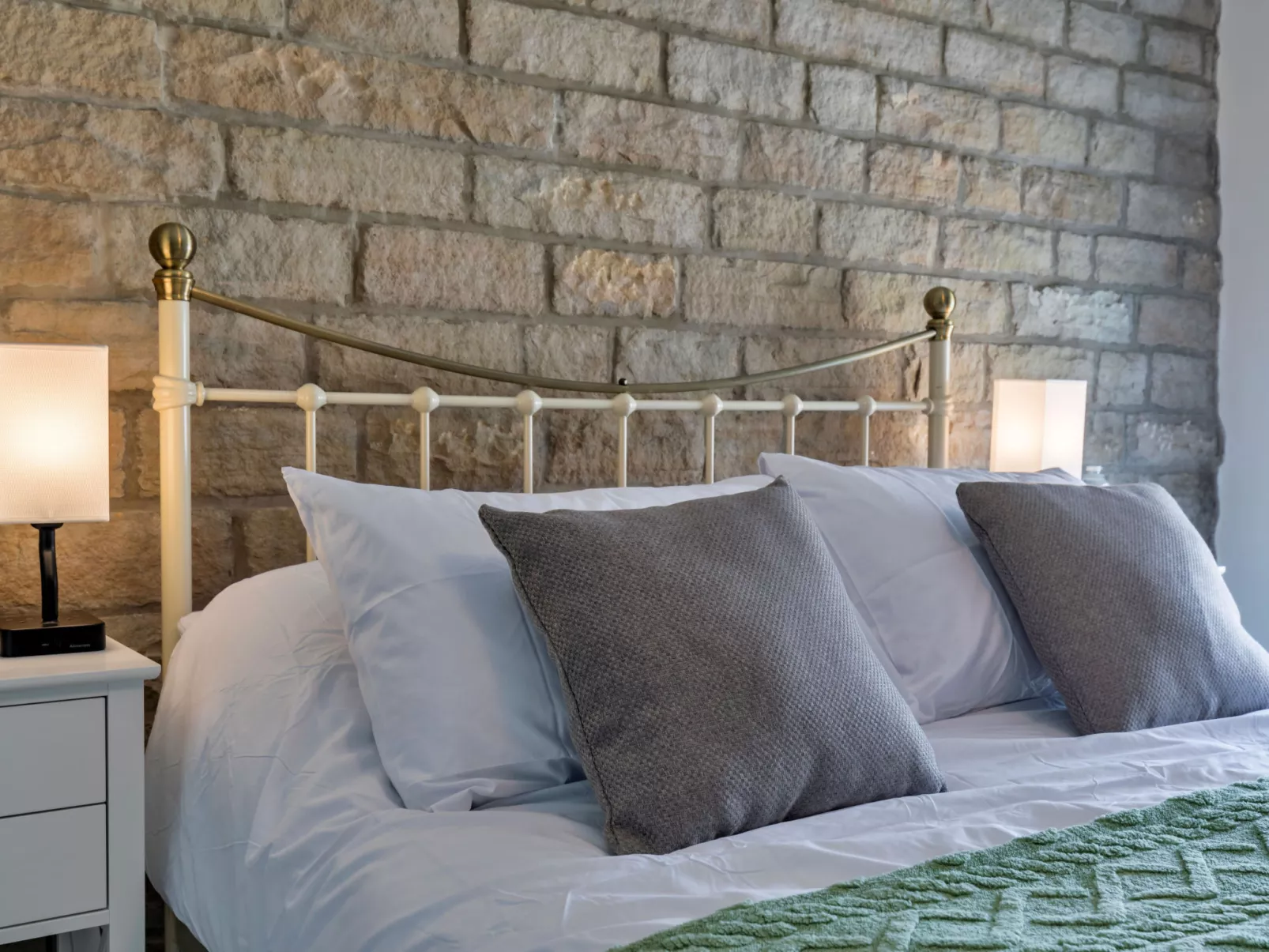 Suzy's Cottage-Inside