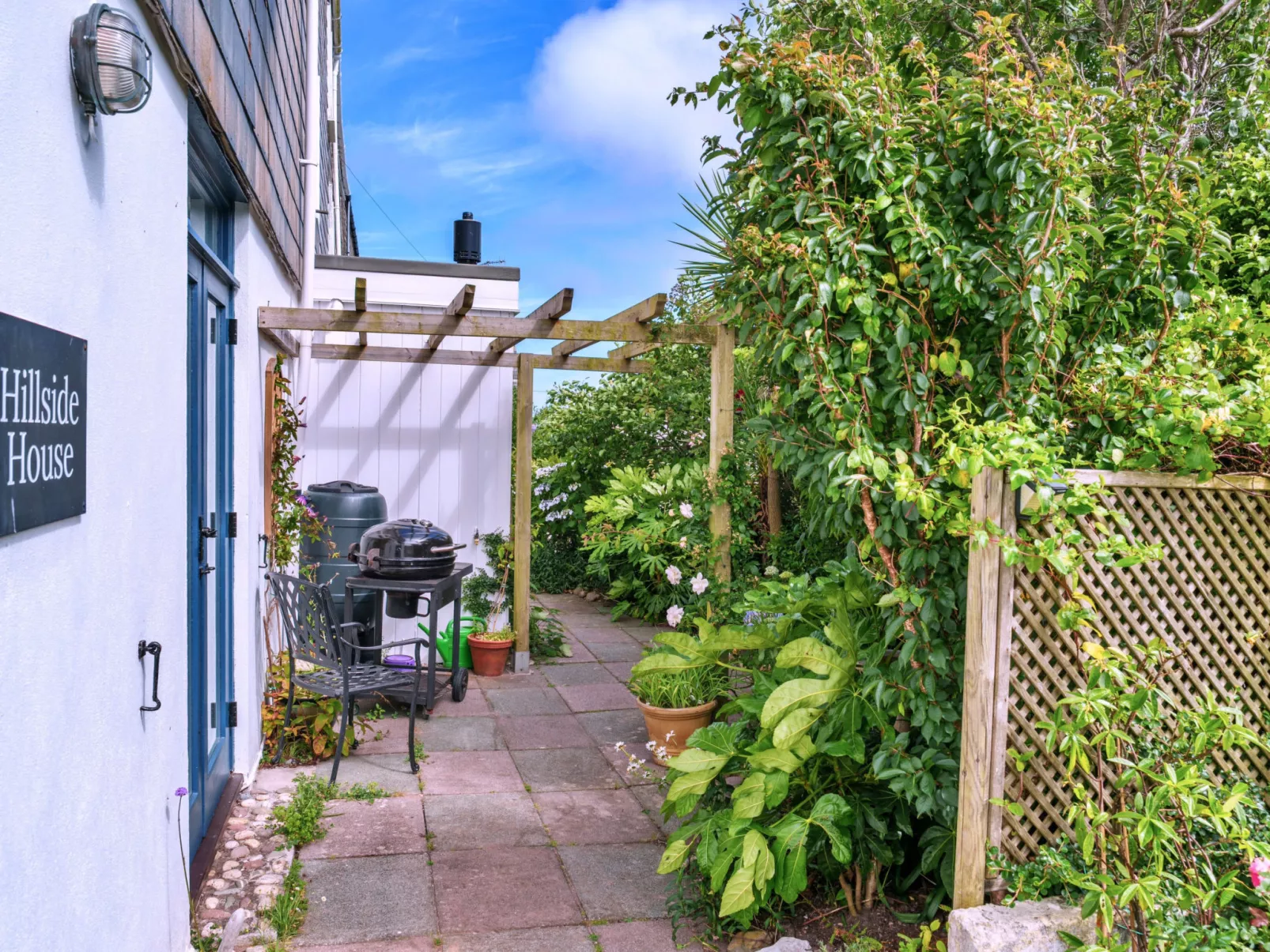 Hillside House-Drinnen