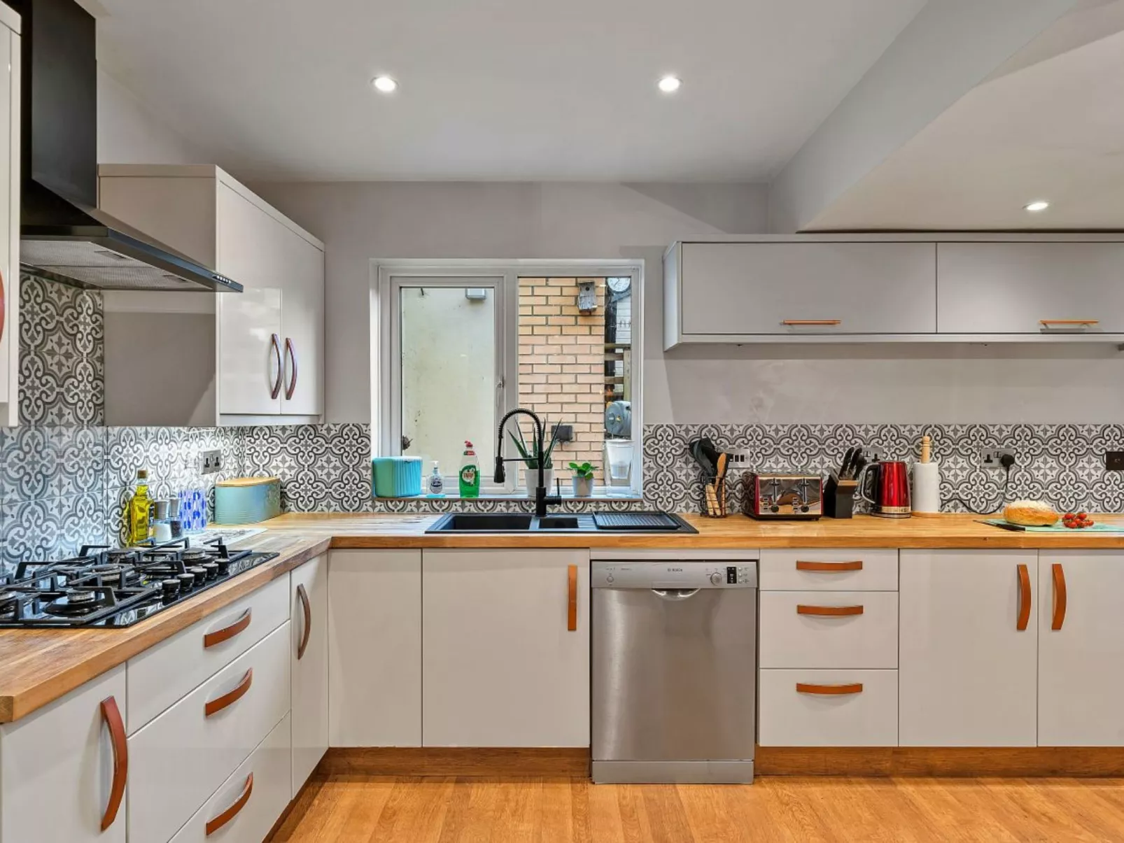 The Lamb Park Lookout-Dehors