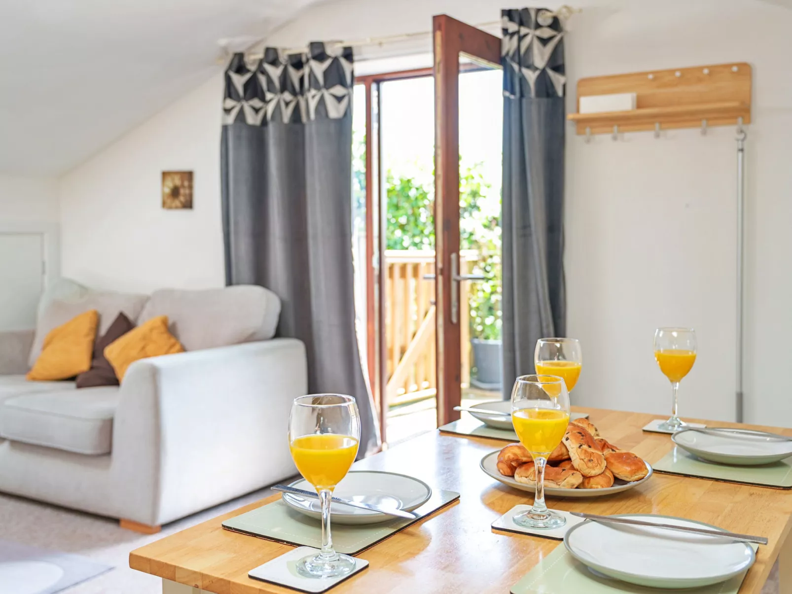 Stable Barn Apartment at Bodmin Moor-Dedans