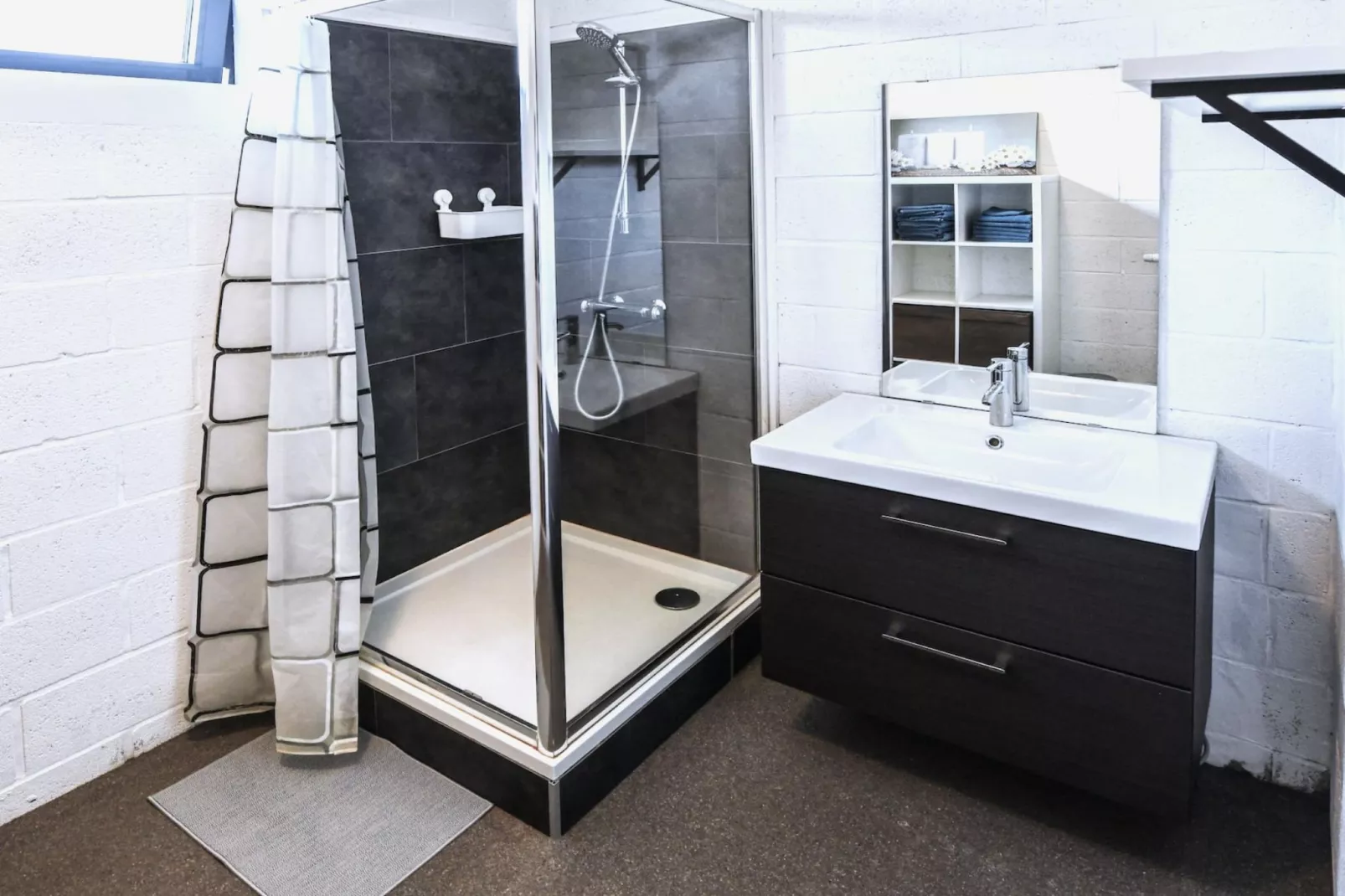 De Smishoeve volledig - met wellness-Badezimmer