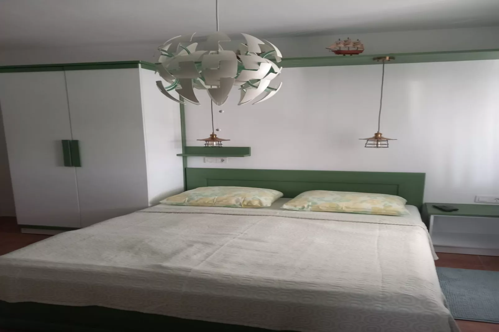 Guest House Green Corner Supetarska Draga - Triple Room with Terrace and Sea View