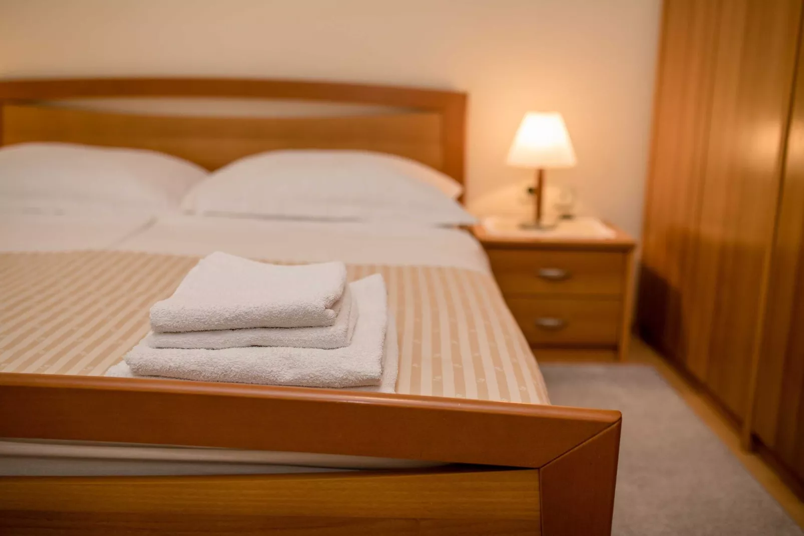 Guest House Villa Anggela - Comfort Triple room with Balcony and Sea View (Br4)-Indoor