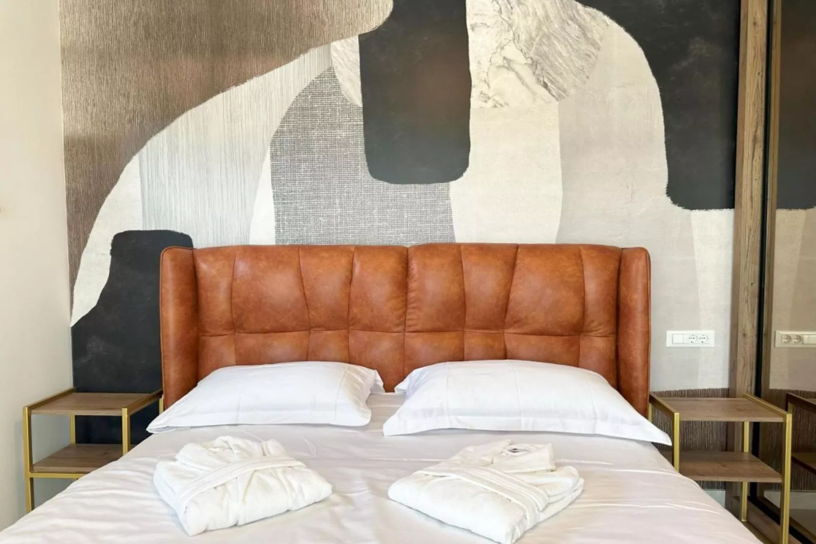 Leonarda Waterfront Residences- Three-Bedroom Penthouse  (The Riviera Three) -S3-Chambre