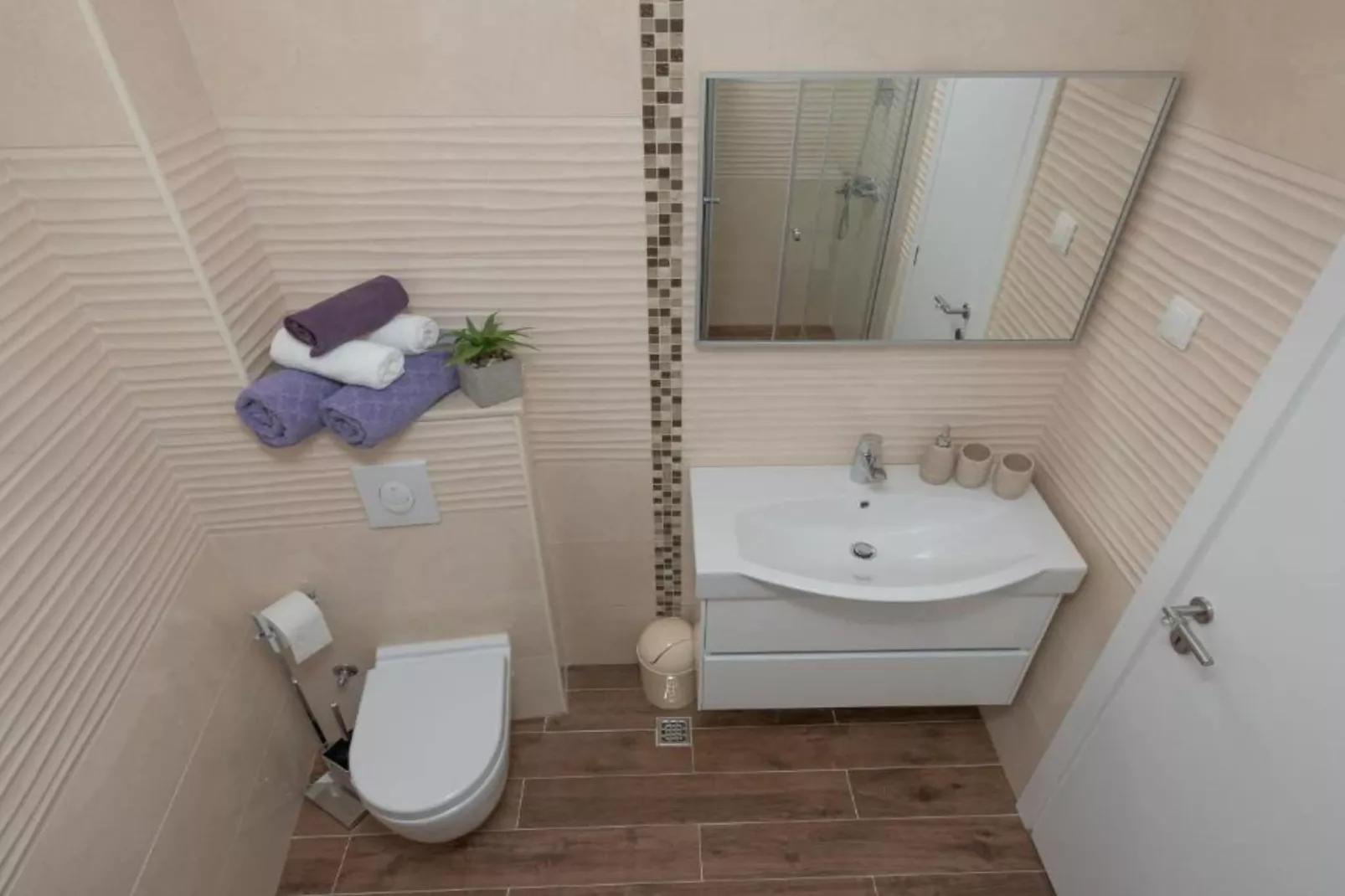 Apartment Hani 2 - Two Bedroom Apartment With Balcony And Sea View-Salle de bain