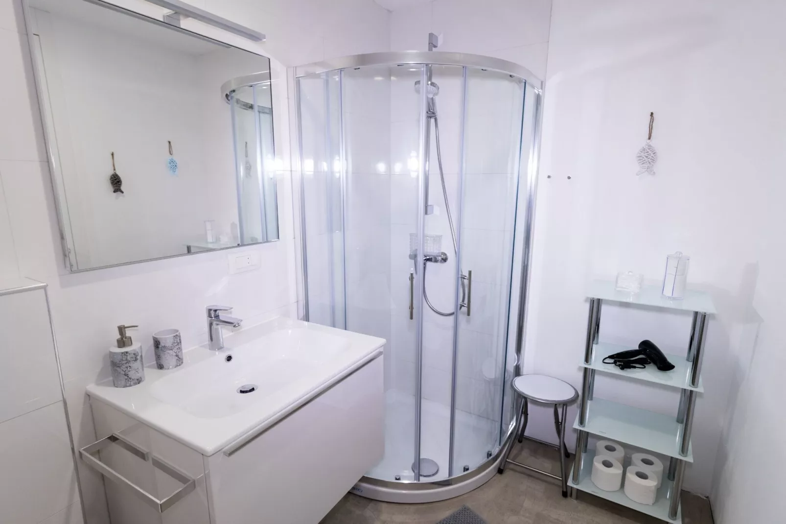 Piran Downtown Chic and Cozy Apartments - Standard One Bedroom Apartment (owner 3.S)-Bathroom