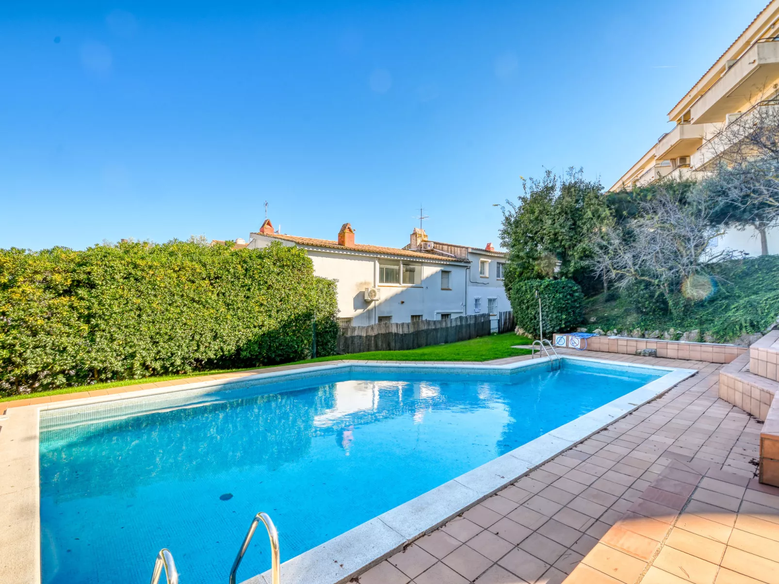 Mirador del Pedró-Outside