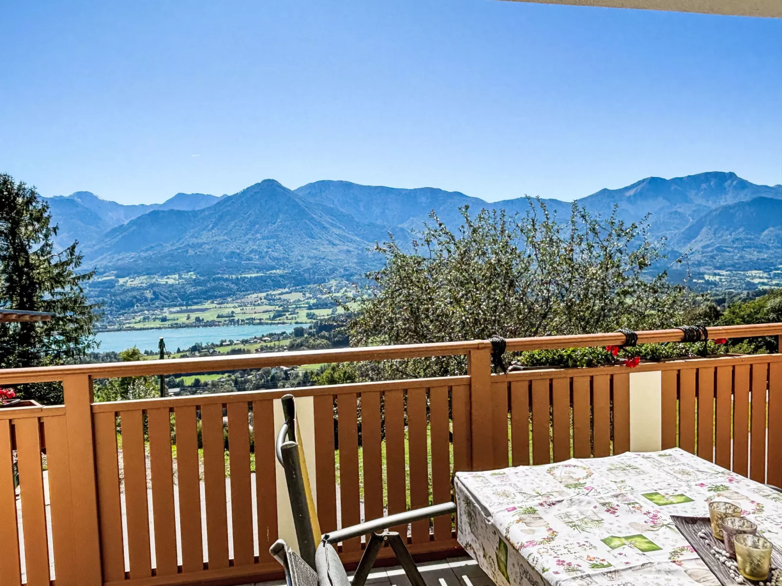 Hochstuhlblick-Outside