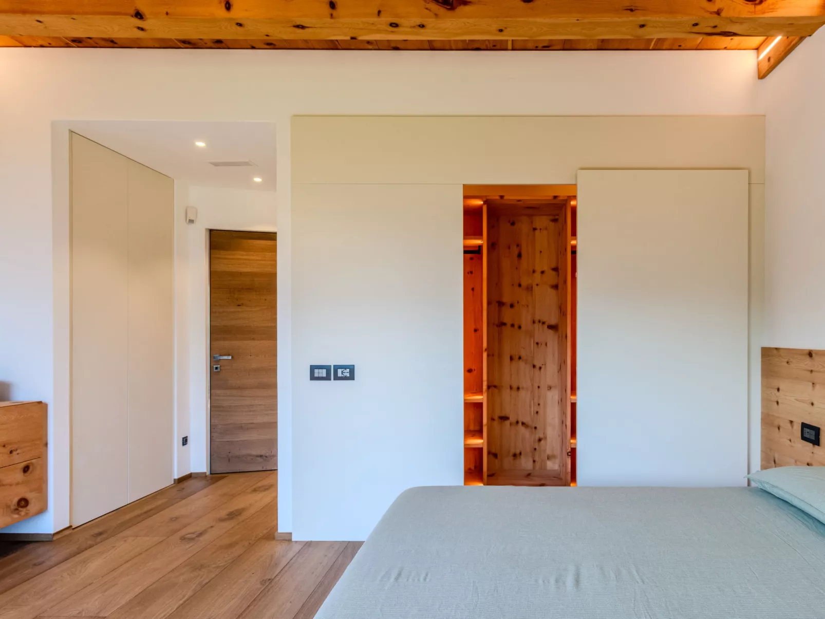 Woodhouse Domaso-Dedans