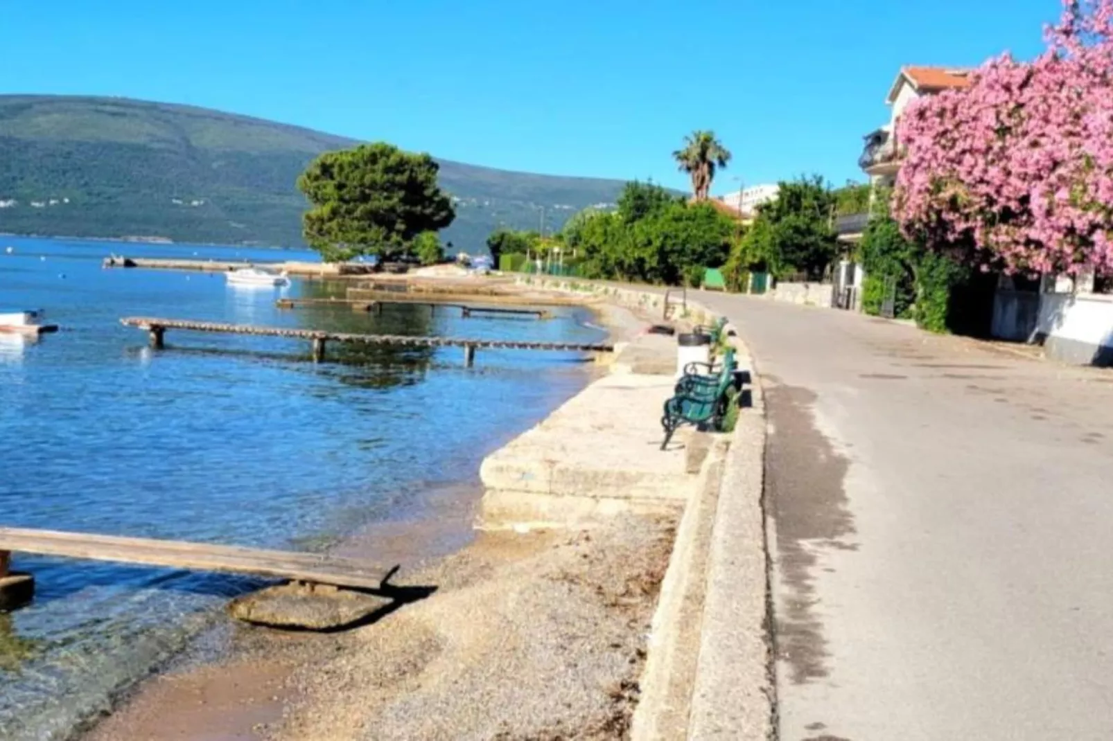 Stylish Apartment with Modern Elegance in Herceg Novi Area - Deluxe One Bedroom Apartment with Terrace-Im Freien