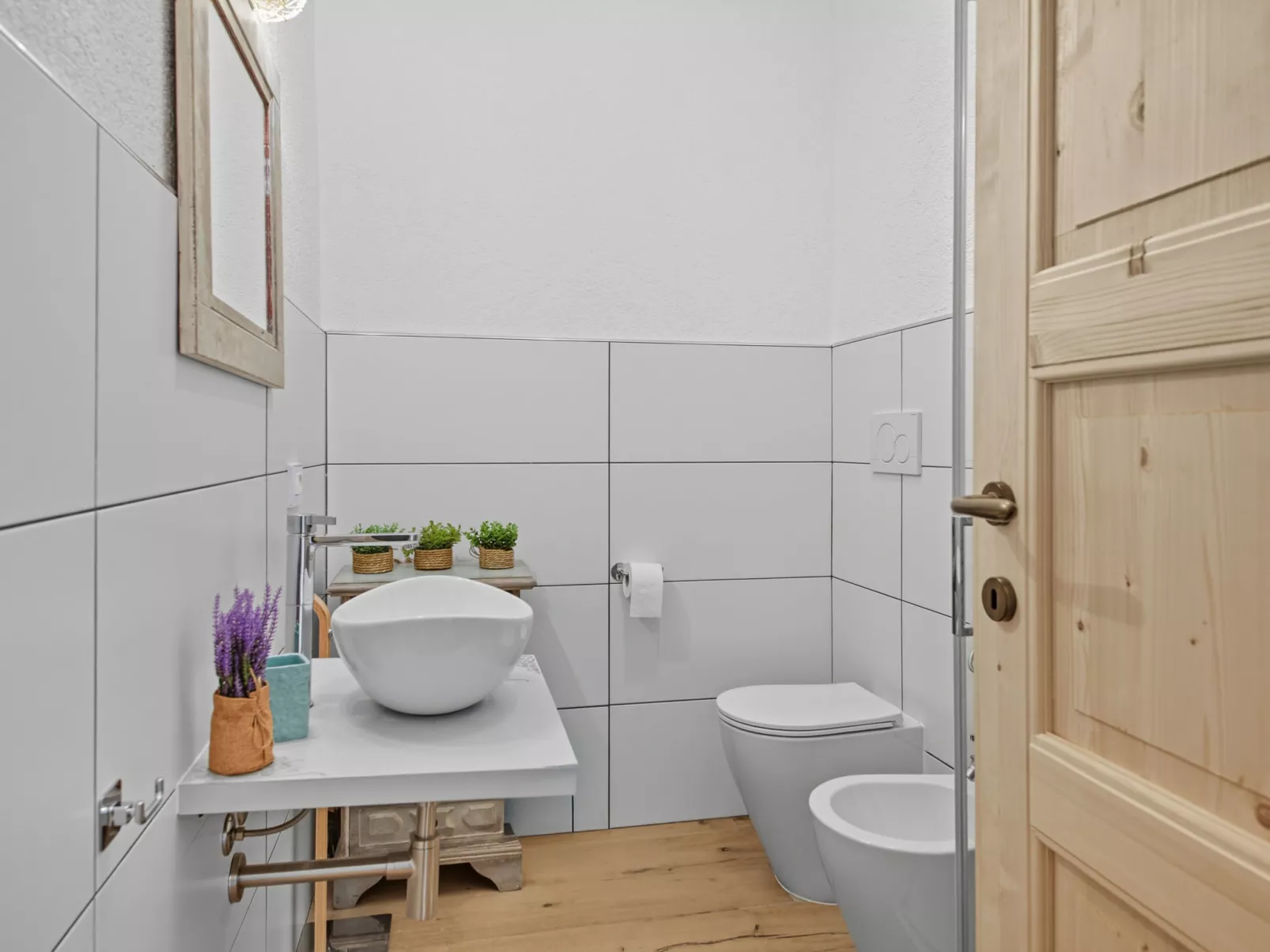 Iris 5, Terza Spiaggia-Inside