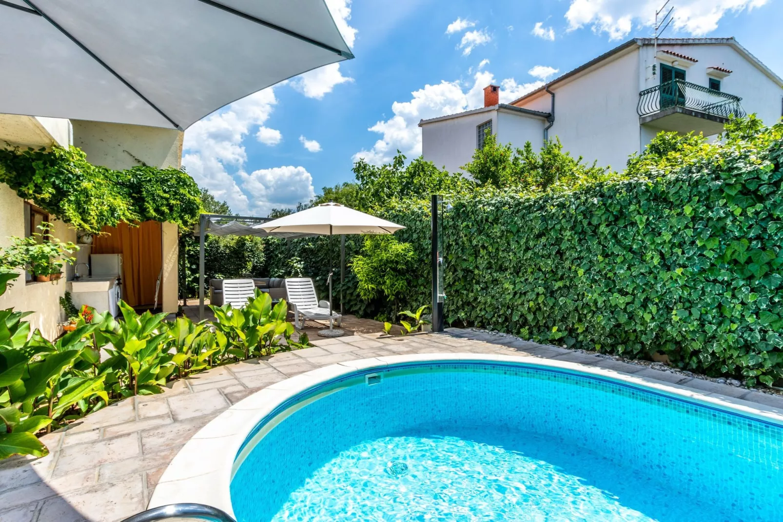 Two-Bedroom Holiday Home With Pool-Schwimmbad