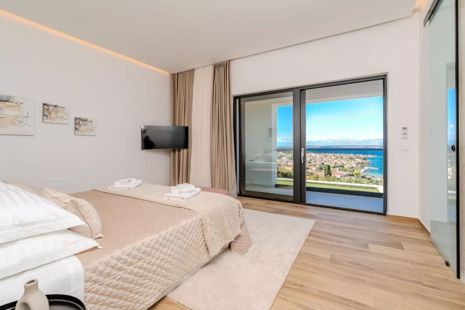 Holiday Home Good Life-Bedroom